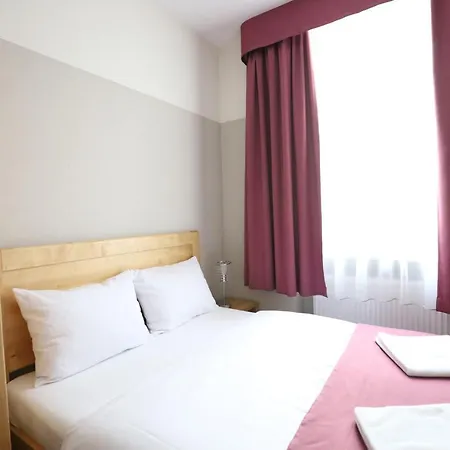 Dream Garden Palace 3* كراكوفيا